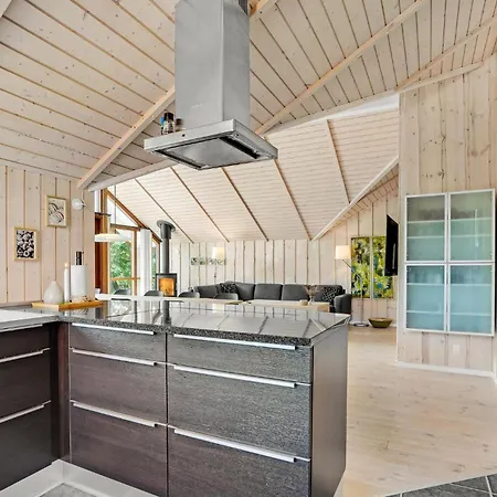 Feriehus Amazing In With Sauna